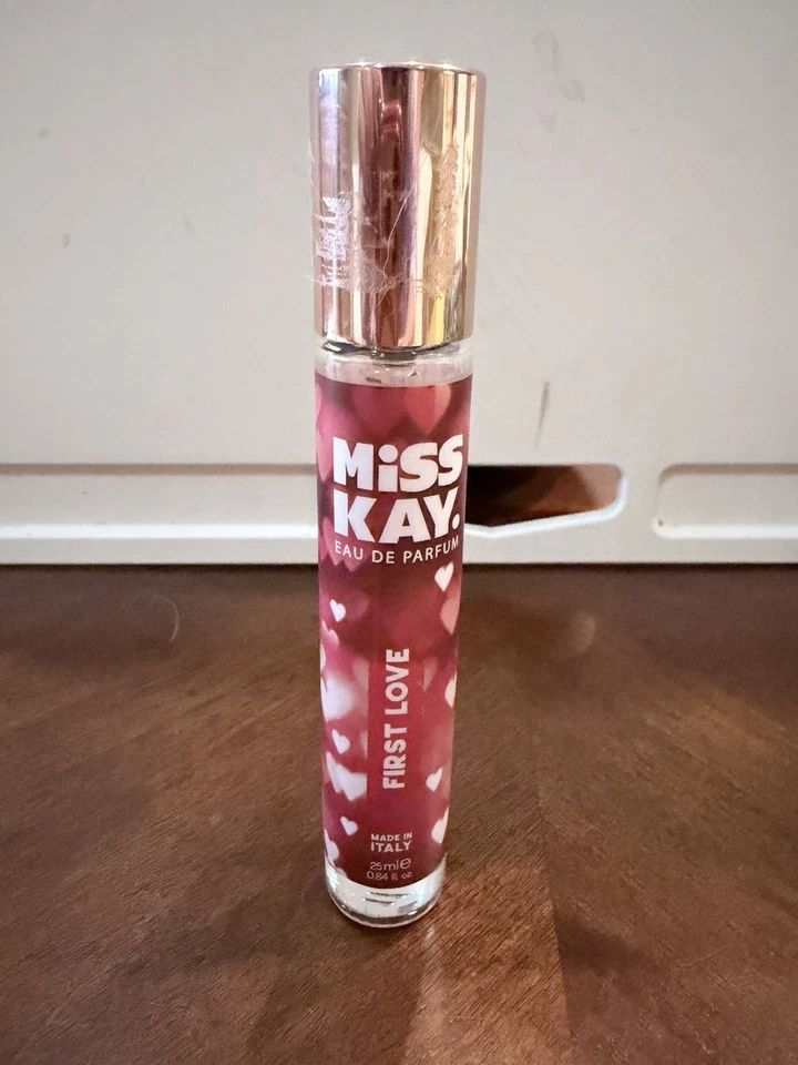 Miss Kay Eau de Parfum Italiano: Primer Amor Foto 1 de 1