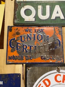 Letrero de metal en relieve vintage RARO certificado por la Unión gas motor aceite 18" x 12" - Imagen 1 de 5