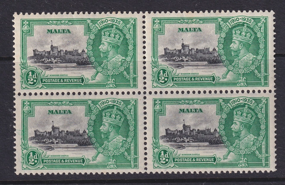 Malta, SG 210a, MLH block of four "Extra Flagstaff" variety - Imagem 1 de 1