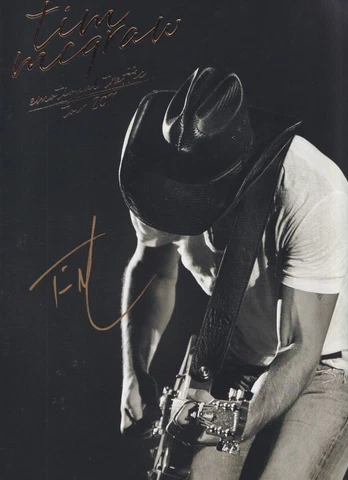 Tim McGraw signed concert 10x12 program In-person Cover