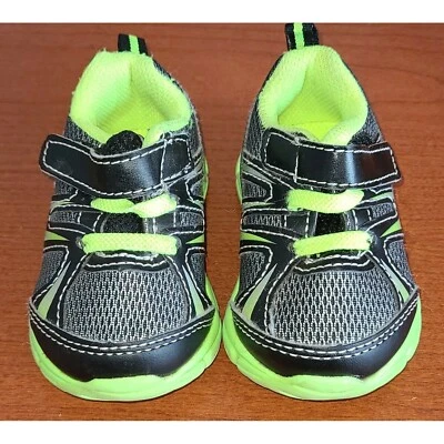 Zapatillas Tenis Garanimals Para Niños Pequeños Talla 3 Niños Niñas Negras, Grises y Verdes. Foto 1 de 4