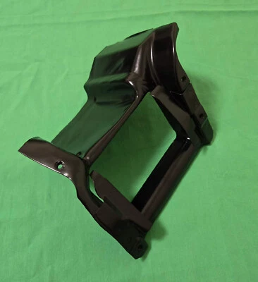 Motor Porsche 914 chapa de hojalata - conducto de aire delantero (lado pasajero) Foto 1 de 4