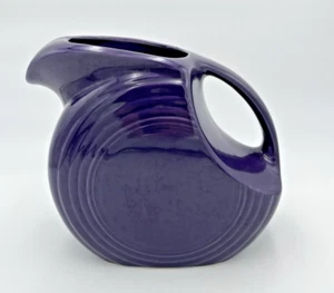 Vintage Purple Fiestaware Disc Pitcher Made In USA 7 Inch Fiesta Pottery - Imagen 1 de 6