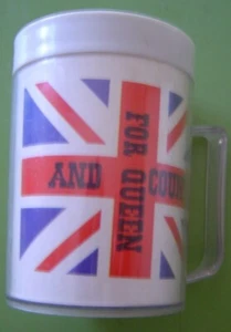 Insulated Mug For Queen & Country Waterloo Here I Come VGC - Picture 1 of 4
