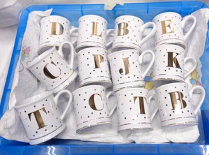 (Quantità 1) Tazza espresso a pois monogramma in gres miniatura PIER 1 IMPORTS - Foto 1 di 13
