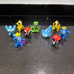 Roblox Rainbow Friends 2.5" Figure Bundle Of 9 Blue red yellow green - Picture 1 of 20