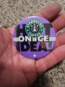 Vintage Starbucks Old Logo Promo Barista Pinback Button "Hot Idea On Ice" 2,5 Zoll - Bild 1 von 2