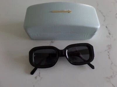Nuevo Último KAREN WALKER Corlin Forma Rectangular Negro y Gris Lente, UV400 Foto 1 de 4