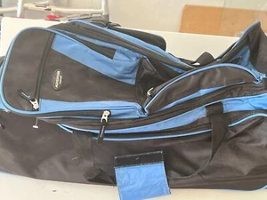 $150 Travelers Club Adventure 30" Xpedition Multi-Pocket Rolling Duffel bLUE - Picture 1 of 8