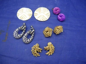 LOT OF 5 PAIRS OF VINTAGE EARRINGS - CLIP OR SCREW BACK STYLE - Picture 1 of 6