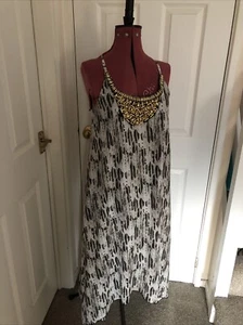 Ladies Boohoo Sun Dress 10 Long - Picture 1 of 9