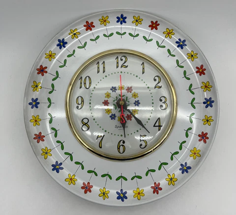 Vintage 60s 70s Spartus Kitchen Wall Clock Groovy Flowers Original Design READ Cover