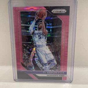 2018-19 Panini Prizm Pink Pulsar Prizm /42 De'Aaron Fox #151 2° anno Kings Spur - Foto 1 di 2