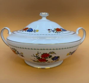 Vintage Aynsley Famille Rose Round Covered Vegetable Serving Bowl - Picture 1 of 16