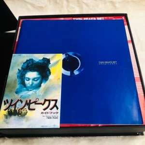Laserdisc Twin Peaks 29episodes Complete Box David Lynch Limited edition - Afbeelding 1 van 8