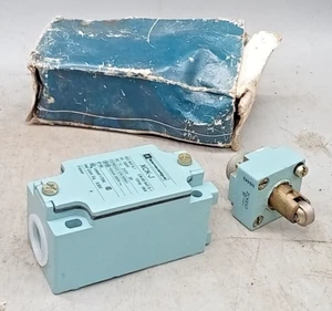 1 INTERRUPTOR DE LÍMITE TELEMECANIQUE XCK-J XCK-J567 NUEVO DE STOCK - Imagen 1 de 8