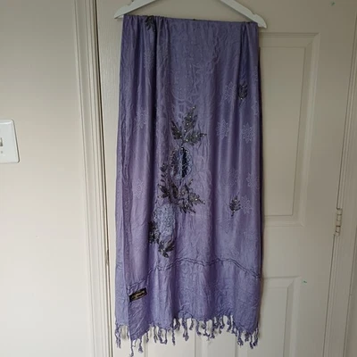 Bufanda con bordado floral polvoriento lila 100% pura angoora Foto 1 de 4