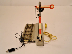 Märklin 443G Signal , 3600 U toter Abschnitt ohne OVP ziemlich schön! - Bild 1 von 9