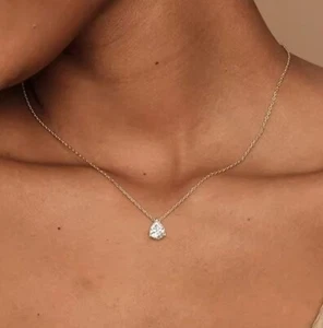 Goldene Damen Halskette Tropfenanhänger mit transparentem Zirkonia - Schmuck der Lilien - Bild 1 von 4