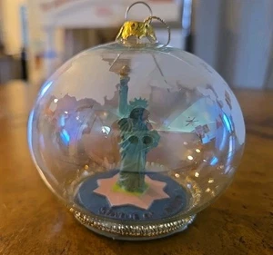 Vintage Statue Of Liberty Ornament Made in Taiwan - Picture 1 of 3