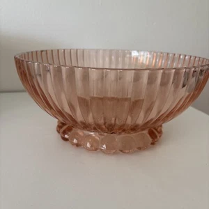 Cuenco de vidrio vintage rosa depresión tipo burbuja patas - Imagen 1 de 7