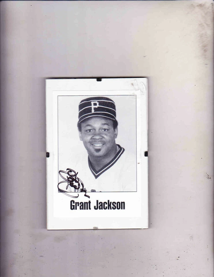 GRANT JACKSON---PITTSBURGH PIRATES---AUTOGRAPHED PHOTO 3 1/2" X 5" - Image 1 of 1