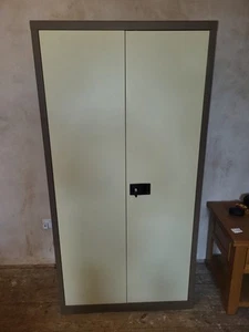 Double Door Metal Filing Cabinet - 3 Shelves - Lockable - Excellent Condition - Picture 1 of 10