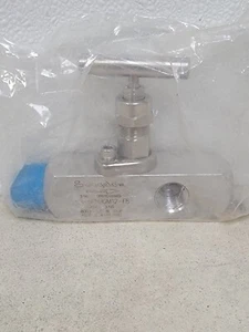 SWAGELOK SS-6PNBGM12-F8 3/4IN MNPT TO 1/2IN FNPT 6,000 PSI GAUGE NEEDLE VALVE - Picture 1 of 4