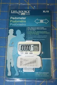 Life Source XL15 Digital Pedometer Step Distance Calorie Counter Clock 12 24 hr - Picture 1 of 4