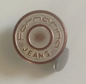  BOTTONE D'ABBIGLIAMENTO DI FORNARINA JEANS - Picture 1 of 2