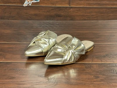 Aldo Gold Metallic Pointed Loafer Slipper Flats Bow Women’s Shoes Size 6 Used - Image 1 of 4