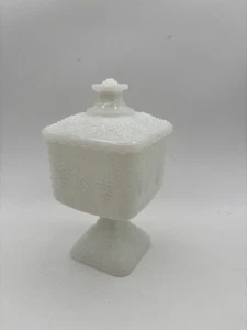 Plato de caramelo con pedestal de vidrio de leche vintage con tapa, blanco - Imagen 1 de 10