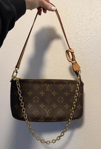 Louis Vuitton Pochette Accessoires Monogram Canvas Schultertasche Damen Handtasche LV - Bild 1 von 17
