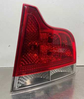 Lâmpada de freio traseira lateral direita passageiro Volvo S60 2008 fabricante de equipamento original 05-09 - Imagem 1 de 4