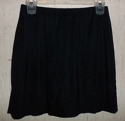 EXCELLENT WOMENS FASHION BUG DRESSY BLACK KNIT SKORT  SIZE S - Image 1 of 3
