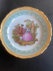 Jean Feuillade 9 3/4" Dinner Plate Fragonard Courting Couple Blue Gold Rim - Bild 1 von 5