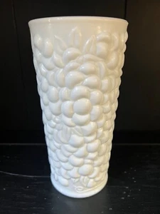 Vintage Heavy Milk Glass Grape Leaf Pebble Pattern Vase Indiana Glass 7.5" Tall - Picture 1 of 9