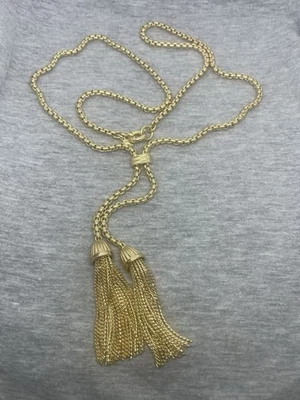 J. "Collar de cadena de 28,5"" firmado en tono dorado con 2 borlas" Foto 1 de 4