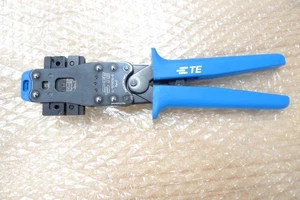 Seltene TE Connectivity 4-1579014-0 manuelle Crimpzange gebraucht guter Zustand Japan - Bild 1 von 6