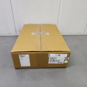APC AP7822B Unità di Distribuzione Alimentazione Rack Misurata PDU Nero NUOVO - Foto 1 di 5