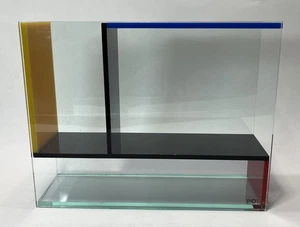 Jarrón MoMA Primary Mondri acrílico 3 en 1 - 71/4" x 91/2" x 3" de Frank Kerdil Dinamarca - Imagen 1 de 4