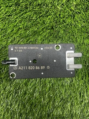 OEM 2003 - 2006 MERCEDES BENZ E500 W211 ANTENNA BOOSTER AMPLIFIER A2118208689 - Image 1 of 4