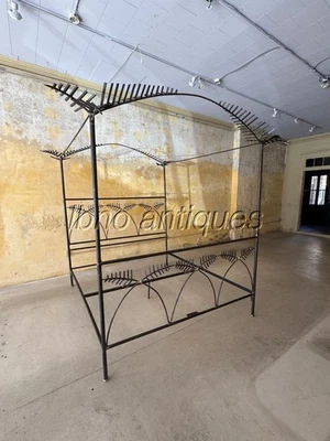 CAMA CON DOSEL KING SIZE "HOJA DE PALMA" DE COLECCIÓN NUEVA ORLEANS, atribuido a MARIO VILLA Foto 1 de 4