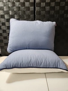 LEVI'S 14"x20" Rayas Sherpa Almohada Lumbar Azul Claro - PAQUETE DE 2, ¡Nueva! - Imagen 1 de 7