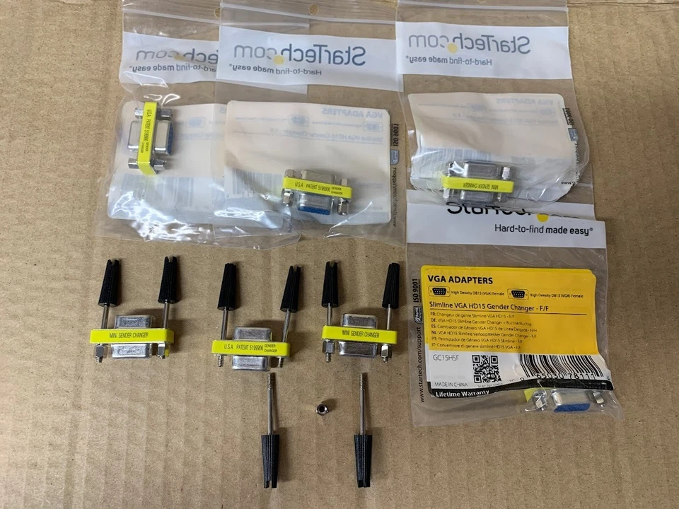 7 Pcs StarTech.com VGA Gender Changer Coupler (Female-Female) Mini DB15 Adapters - Image 1 of 1