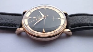 RARE UNIVERSAL GENEVE POLEROUTER 10234-2 DE LUXE CAL. 138SS SOLID 18K ROSE GOLD - Picture 1 of 24