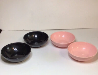 Sterilite Cereal Soup Bowls 2 Pink 2 Black Plastic Vtg - Image 1 of 4