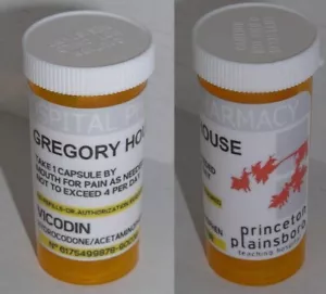 Dr House Tube Vicodin PERSONNALISE A VOTRE NOM tube Dr house medicine pill box - Foto 1 di 1