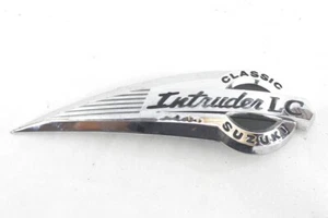 SUZUKI Intruder Vl 250 6811126F00 Armas Emblema Depósito Derecho Right Emblem D - Imagen 1 de 3