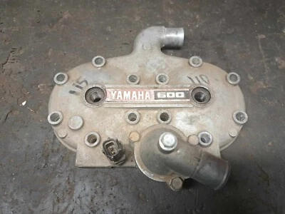 Yamaha VMAX 600 1998 cubierta de culata Foto 1 de 4